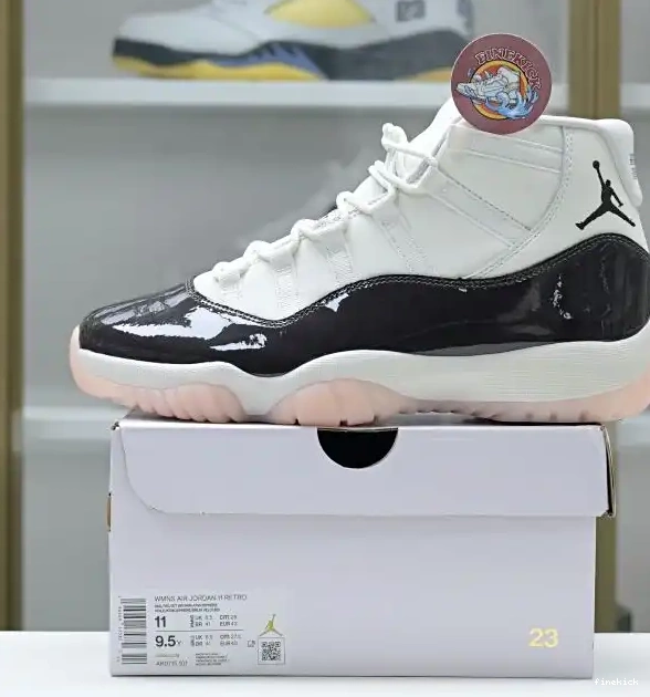 Jordan Air 11 "Neapolitan" 0426